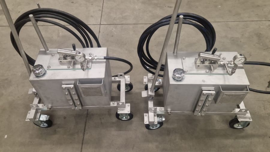 Portable refill unit 